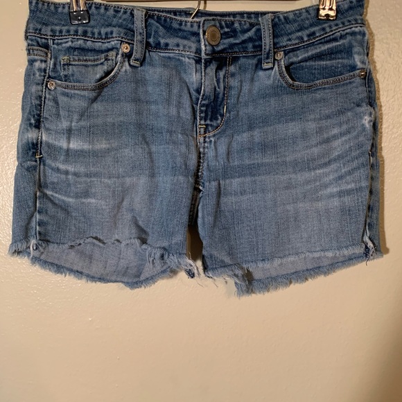 Denim shorts - Picture 1 of 3